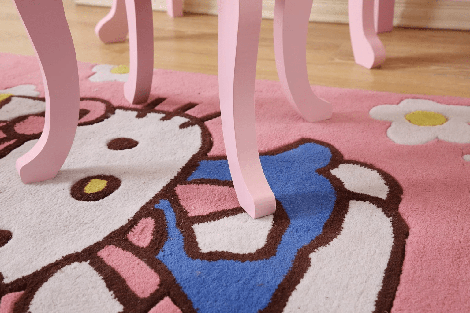 Layla Girls Flower Vanity Set