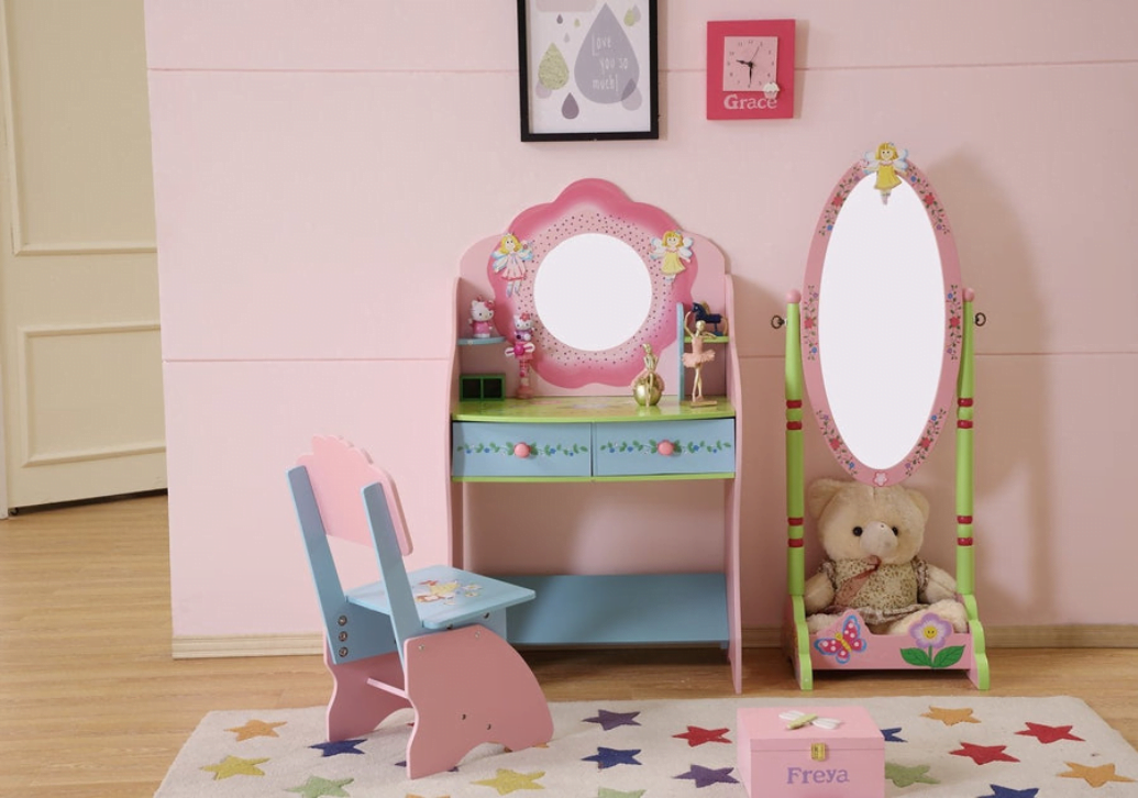 Girl‘s Dressing Table with Chair