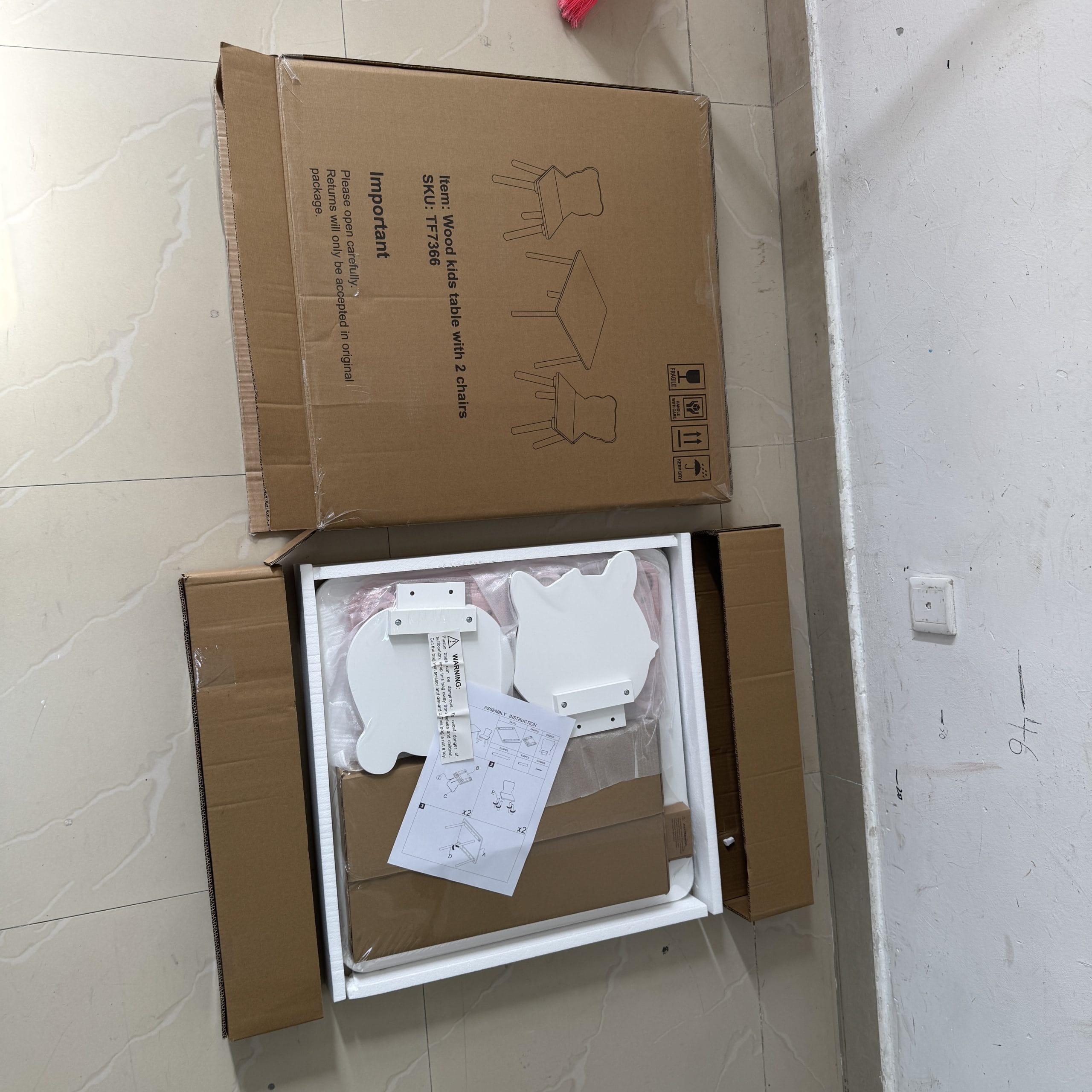 Kids Table and Chair Set